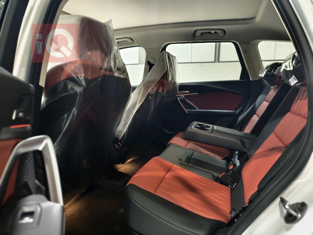 بی ئێم دەبڵیو iX1